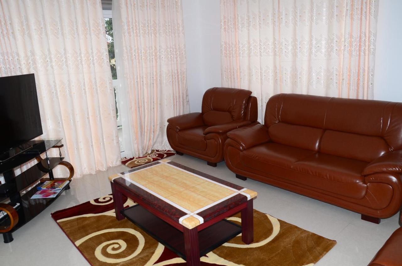 Muyenga Luxury Vacation Home كامبالا المظهر الخارجي الصورة