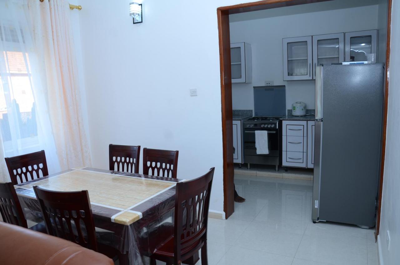 Muyenga Luxury Vacation Home كامبالا المظهر الخارجي الصورة